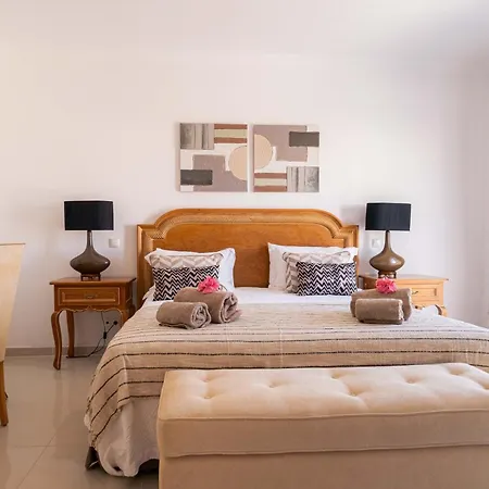 Casa Caledonia * Carvoeiro (Lagoa)